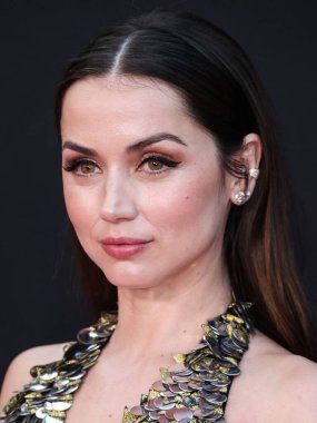 Louis Vuitton elbisesi giyen Kübalı aktris Ana de Armas, 13 Eylül 2022 'de Hollywood, Los Angeles, Kaliforniya, ABD' de bulunan TCL Çin Tiyatrosu IMAX 'te düzenlenen Netflix' in 'Blonde' adlı filminin Los Angeles galasına geldi..