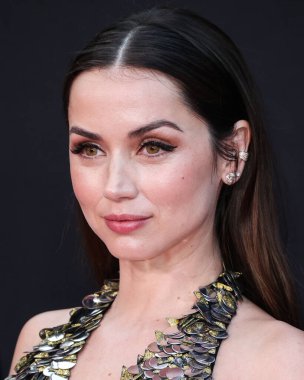 Louis Vuitton elbisesi giyen Kübalı aktris Ana de Armas, 13 Eylül 2022 'de Hollywood, Los Angeles, Kaliforniya, ABD' de bulunan TCL Çin Tiyatrosu IMAX 'te düzenlenen Netflix' in 'Blonde' adlı filminin Los Angeles galasına geldi.