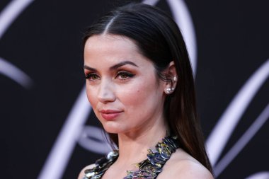Louis Vuitton elbisesi giyen Kübalı aktris Ana de Armas, 13 Eylül 2022 'de Hollywood, Los Angeles, Kaliforniya, ABD' de bulunan TCL Çin Tiyatrosu IMAX 'te düzenlenen Netflix' in 'Blonde' adlı filminin Los Angeles galasına geldi.. 