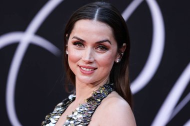 Louis Vuitton elbisesi giyen Kübalı aktris Ana de Armas, 13 Eylül 2022 'de Hollywood, Los Angeles, Kaliforniya, ABD' de bulunan TCL Çin Tiyatrosu IMAX 'te düzenlenen Netflix' in 'Blonde' adlı filminin Los Angeles galasına geldi.. 