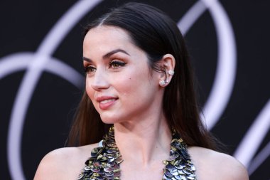 Louis Vuitton elbisesi giyen Kübalı aktris Ana de Armas, 13 Eylül 2022 'de Hollywood, Los Angeles, Kaliforniya, ABD' de bulunan TCL Çin Tiyatrosu IMAX 'te düzenlenen Netflix' in 'Blonde' adlı filminin Los Angeles galasına geldi.. 