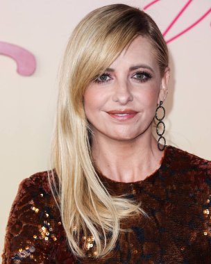 Prabal Gurung giyen Amerikalı aktris Sarah Michelle Gellar, Netflix 'in 14 Eylül 2022' de Hollywood, Los Angeles, Kaliforniya, ABD 'de düzenlenen Netflix Tudum Theater' daki 'Do Revenge' in Los Angeles özel gösterimine geldi.. 