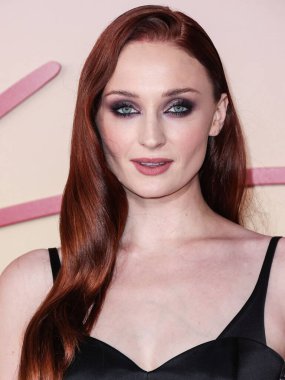 Louis Vuitton 'u giyen İngiliz aktris Sophie Turner, Netflix' in 14 Eylül 2022 'de Hollywood, Los Angeles, Kaliforniya, ABD' de düzenlenen Netflix Tudum Tiyatrosu 'ndaki 