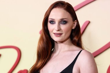 Louis Vuitton 'u giyen İngiliz aktris Sophie Turner, Netflix' in 14 Eylül 2022 'de Hollywood, Los Angeles, Kaliforniya, ABD' de düzenlenen Netflix Tudum Tiyatrosu 'ndaki 