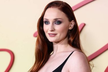 Louis Vuitton 'u giyen İngiliz aktris Sophie Turner, Netflix' in 14 Eylül 2022 'de Hollywood, Los Angeles, Kaliforniya, ABD' de düzenlenen Netflix Tudum Tiyatrosu 'ndaki 
