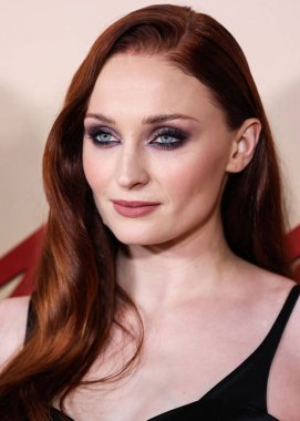 Louis Vuitton 'u giyen İngiliz aktris Sophie Turner, Netflix' in 14 Eylül 2022 'de Hollywood, Los Angeles, Kaliforniya, ABD' de düzenlenen Netflix Tudum Tiyatrosu 'ndaki 