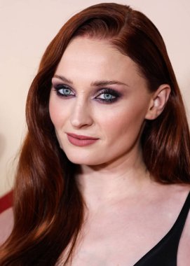 Louis Vuitton 'u giyen İngiliz aktris Sophie Turner, Netflix' in 14 Eylül 2022 'de Hollywood, Los Angeles, Kaliforniya, ABD' de düzenlenen Netflix Tudum Tiyatrosu 'ndaki 