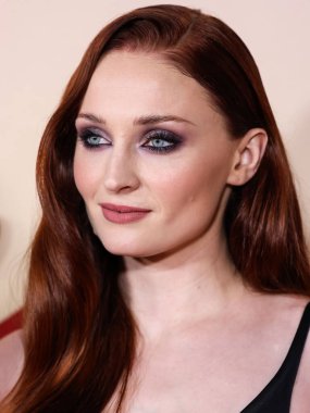 Louis Vuitton 'u giyen İngiliz aktris Sophie Turner, Netflix' in 14 Eylül 2022 'de Hollywood, Los Angeles, Kaliforniya, ABD' de düzenlenen Netflix Tudum Tiyatrosu 'ndaki 
