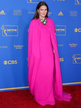Amerikalı aktris Drew Barrymore, 24 Haziran 2022 'de Pasadena Kongre Merkezi' nde düzenlenen 49. Gündüz Emmy Ödülleri 'ne geldi..