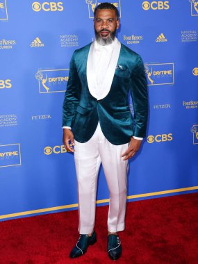 Aaron D. Spears 24 Haziran 2022 'de Pasadena Kongre Merkezi' nde düzenlenen 49. Gündüz Emmy Ödülleri 'ne ulaşır.. 