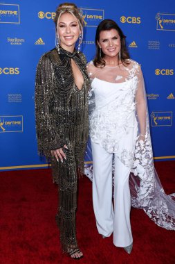 Alexes Pelzer ve Kimberlin Brown, 24 Haziran 2022 'de Pasadena Kongre Merkezi' nde düzenlenen 49. Gündüz Emmy Ödülleri 'ne geldiler.. 