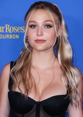 Alyvia Alyn Lind, 24 Haziran 2022 'de Pasadena Kongre Merkezi' nde düzenlenen 49. Gündüz Emmy Ödülleri 'ne ulaştı.. 