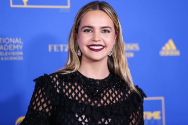 Bailee Madison, 24 Haziran 2022 'de Pasadena Kongre Merkezi' nde düzenlenen 49. Gündüz Emmy Ödülleri 'ne geldi.. 
