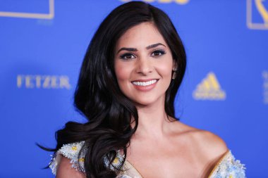 Camila Banus, 24 Haziran 2022 'de Pasadena Kongre Merkezi' nde düzenlenen 49. Gündüz Emmy Ödülleri 'ne geldi.. 