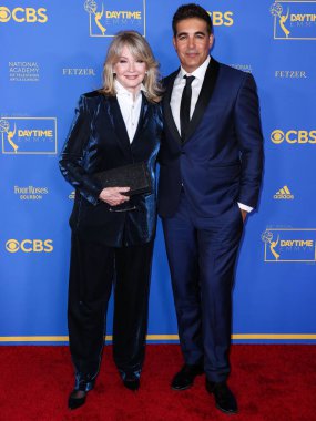 Deidre Hall ve Galen Gering 24 Haziran 2022 'de Pasadena Kongre Merkezi' nde düzenlenen 49. Gündüz Emmy Ödülleri 'ne geldiler..