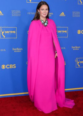 Amerikalı aktris Drew Barrymore, 24 Haziran 2022 'de Pasadena Kongre Merkezi' nde düzenlenen 49. Gündüz Emmy Ödülleri 'ne geldi..