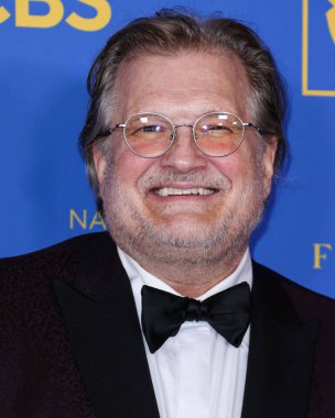 Drew Carey, 24 Haziran 2022 'de Pasadena Kongre Merkezi' nde düzenlenen 49. Gündüz Emmy Ödülleri 'ne geldi..