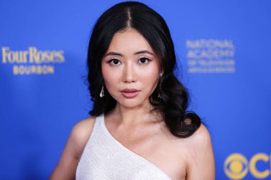 Kelsey Wang, 24 Haziran 2022 'de Pasadena Kongre Merkezi' nde düzenlenen 49. Gündüz Emmy Ödülleri 'ne ulaştı.. 