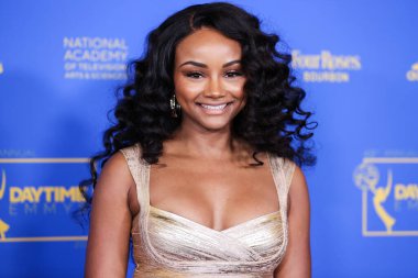 Raven Bowens, 24 Haziran 2022 'de Pasadena Kongre Merkezi' nde düzenlenen 49. Gündüz Emmy Ödülleri 'ne geldi..