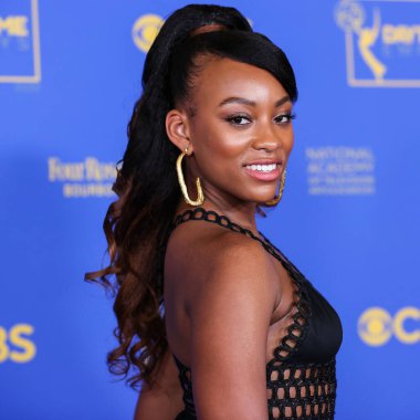 Sydney Mikayla, 24 Haziran 2022 'de Pasadena Kongre Merkezi' nde düzenlenen 49. Gündüz Emmy Ödülleri 'ne geldi.. 