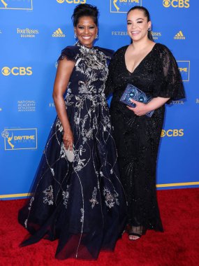 Tamron Hall ve Quiana Burns, 24 Haziran 2022 'de Pasadena Kongre Merkezi' nde düzenlenen 49. Gündüz Emmy Ödülleri 'ne geldiler.. 