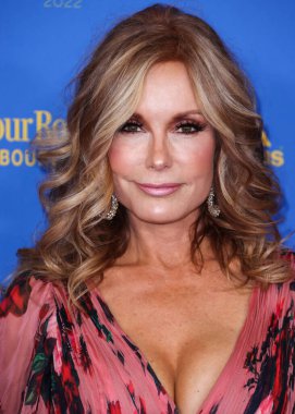 Tracey E. Bregman, 24 Haziran 2022 'de Pasadena Kongre Merkezi' nde düzenlenen 49. Gündüz Emmy Ödülleri 'ne ulaşır..