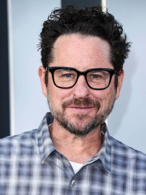 Amerikalı film yapımcısı J.J. Abrams Netflix 'in Lou' sunun Los Angeles galasına 15 Eylül 2022 'de Hollywood, Los Angeles, Kaliforniya, ABD' deki Netflix Tudum Tiyatrosu 'nda geldi..