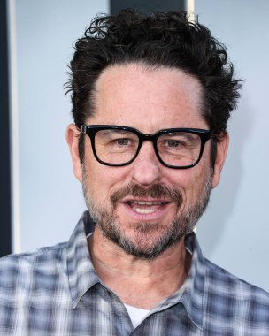 Amerikalı film yapımcısı J.J. Abrams Netflix 'in Lou' sunun Los Angeles galasına 15 Eylül 2022 'de Hollywood, Los Angeles, Kaliforniya, ABD' deki Netflix Tudum Tiyatrosu 'nda geldi..