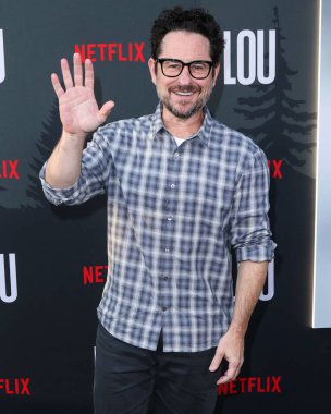 Amerikalı film yapımcısı J.J. Abrams Netflix 'in Lou' sunun Los Angeles galasına 15 Eylül 2022 'de Hollywood, Los Angeles, Kaliforniya, ABD' deki Netflix Tudum Tiyatrosu 'nda geldi..