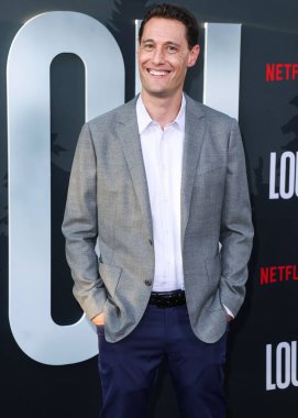 Amerikalı romancı ve senarist Jon Cohen, Netflix 'in' Lou 'sunun Los Angeles galasına 15 Eylül 2022' de Hollywood, Los Angeles, Kaliforniya, ABD 'deki Netflix Tudum Tiyatrosu' na geldi..