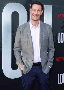 Amerikalı romancı ve senarist Jon Cohen, Netflix 'in' Lou 'sunun Los Angeles galasına 15 Eylül 2022' de Hollywood, Los Angeles, Kaliforniya, ABD 'deki Netflix Tudum Tiyatrosu' na geldi..