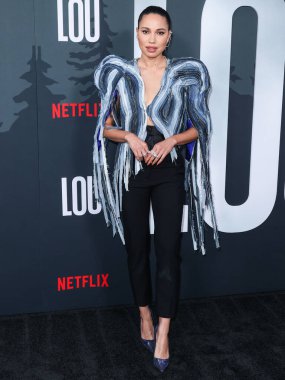 Amerikalı aktris Jurnee Smollett Ronald Van Der Kemp kılığında Le Silla topuklu ve Yeprem küpeli olarak Netflix 'in 15 Eylül 2022' de Netflix Tudum Tiyatrosu 'nda düzenlenen' Lou 'filminin Los Angeles galasına geldi..
