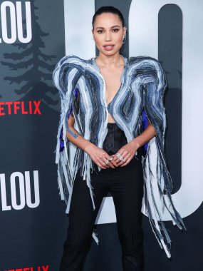 Amerikalı aktris Jurnee Smollett Ronald Van Der Kemp kılığında Le Silla topuklu ve Yeprem küpeli olarak Netflix 'in 15 Eylül 2022' de Netflix Tudum Tiyatrosu 'nda düzenlenen' Lou 'filminin Los Angeles galasına geldi..