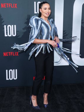 Amerikalı aktris Jurnee Smollett Ronald Van Der Kemp kılığında Le Silla topuklu ve Yeprem küpeli olarak Netflix 'in 15 Eylül 2022' de Netflix Tudum Tiyatrosu 'nda düzenlenen' Lou 'filminin Los Angeles galasına geldi..