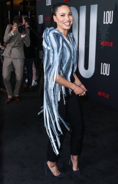 Amerikalı aktris Jurnee Smollett Ronald Van Der Kemp kılığında Le Silla topuklu ve Yeprem küpeli olarak Netflix 'in 15 Eylül 2022' de Netflix Tudum Tiyatrosu 'nda düzenlenen' Lou 'filminin Los Angeles galasına geldi..