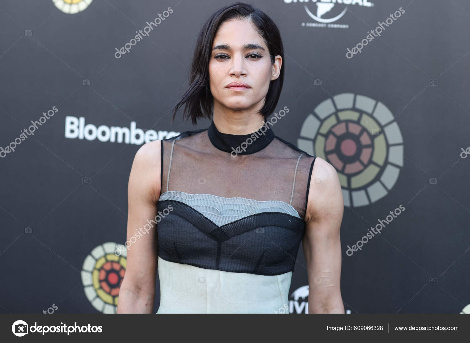 Алжирская Актриса София Бутелла Sofia Boutella Прибыла Летнюю Вечеринку  Шарлиз – Стоковое редакционное фото © imagepressagency #609066328