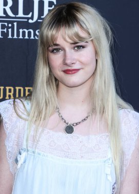 Patricia Arquette 'in kızı Harlow Jane, 23 Haziran 2022' de Los Angeles, Kaliforniya, ABD 'de bulunan Harmony Gold Tiyatrosu' nda düzenlenen 'Yellowstone City' deki Cinayet 'filminin Los Angeles prömiyerine geldi..