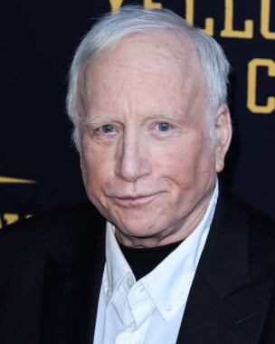 Amerikalı aktör Richard Dreyfuss, 23 Haziran 2022 'de ABD' nin Kaliforniya eyaletinin Los Angeles şehrindeki Harmony Gold Tiyatrosu 'nda düzenlenen RLJE Filmcilik' in Los Angeles prömiyerine geldi..