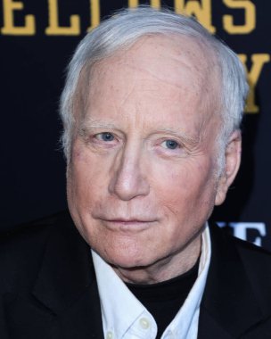 Amerikalı aktör Richard Dreyfuss, 23 Haziran 2022 'de ABD' nin Kaliforniya eyaletinin Los Angeles şehrindeki Harmony Gold Tiyatrosu 'nda düzenlenen RLJE Filmcilik' in Los Angeles prömiyerine geldi..