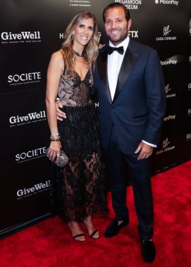 Shirley Cayre ve Michael Cayre, 23 Haziran 2022 'de Casa Cipriani' de düzenlenen 1. Geleneksel 'Moonlight Gala' Yardım Derneği 'ne geldiler..