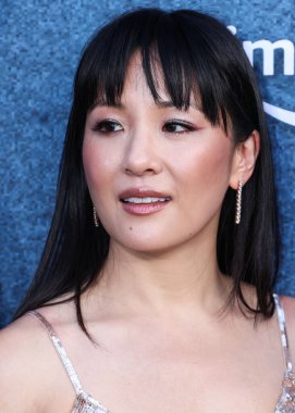 Falguni Shane Peacock 'u giyen Amerikalı aktris Constance Wu, 22 Haziran 2022' de ABD 'nin Los Angeles şehrinde düzenlenen Amazon Prime Video' nun 'The Terminal List' 1. sezonuna geldi.
