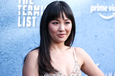 Falguni Shane Peacock 'u giyen Amerikalı aktris Constance Wu, 22 Haziran 2022' de ABD 'nin Los Angeles şehrinde düzenlenen Amazon Prime Video' nun 'The Terminal List' 1. sezonuna geldi.