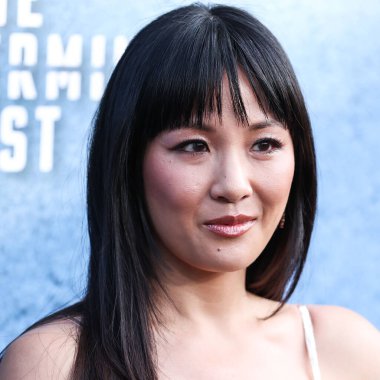 Falguni Shane Peacock 'u giyen Amerikalı aktris Constance Wu, 22 Haziran 2022' de ABD 'nin Los Angeles şehrinde düzenlenen Amazon Prime Video' nun 'The Terminal List' 1. sezonuna geldi.