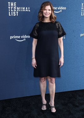 Amerikalı aktris Jeanne Tripplehorn, 22 Haziran 2022 'de Los Angeles, Kaliforniya, ABD' de bulunan Amerika Tiyatro Kompleksi Yönetmenler Birliği 'nde düzenlenen Amazon Prime Video' nun 'The Terminal List' 1. sezonunun Los Angeles prömiyerine geldi.. 