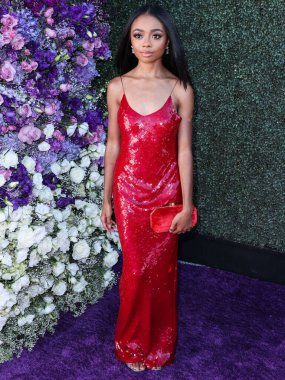 Amerikalı aktris Skai Jackson, 18 Haziran 2022 'de ABD' nin Kaliforniya eyaletinin Los Angeles kentinde RJ 'in yerinde düzenlenen HollyRod Vakfı' nın Özel Bakım 2022 Gala 'sına geldi..