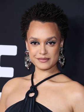 Kanadalı aktris Britne Oldford, Netflix 'in 