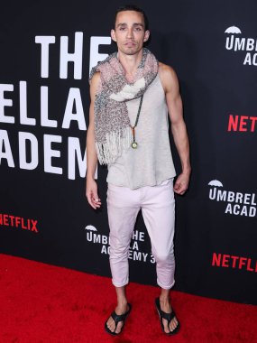 İrlandalı aktör Robert Sheehan Netflix 'in 
