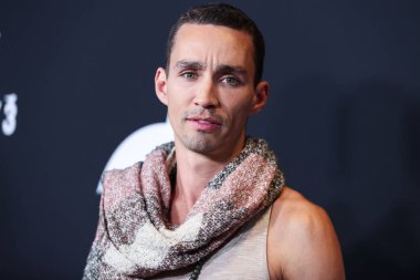 İrlandalı aktör Robert Sheehan Netflix 'in 