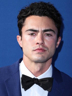 Japon-Amerikan aktör Darren Barnet, Los Angeles Dodgers Vakfı 'na (LADF) 16 Haziran 2022 tarihinde Dodger Stadyumu' nda düzenlenen yıllık Mavi Elmas Galası 'na geldi..