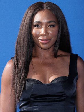 Amerikalı profesyonel tenisçi Venus Williams, Los Angeles Dodgers Vakfı 'na (LADF) 16 Haziran 2022 tarihinde Dodger Stadyumu' nda düzenlenen yıllık Mavi Elmas Galası 'na geldi..